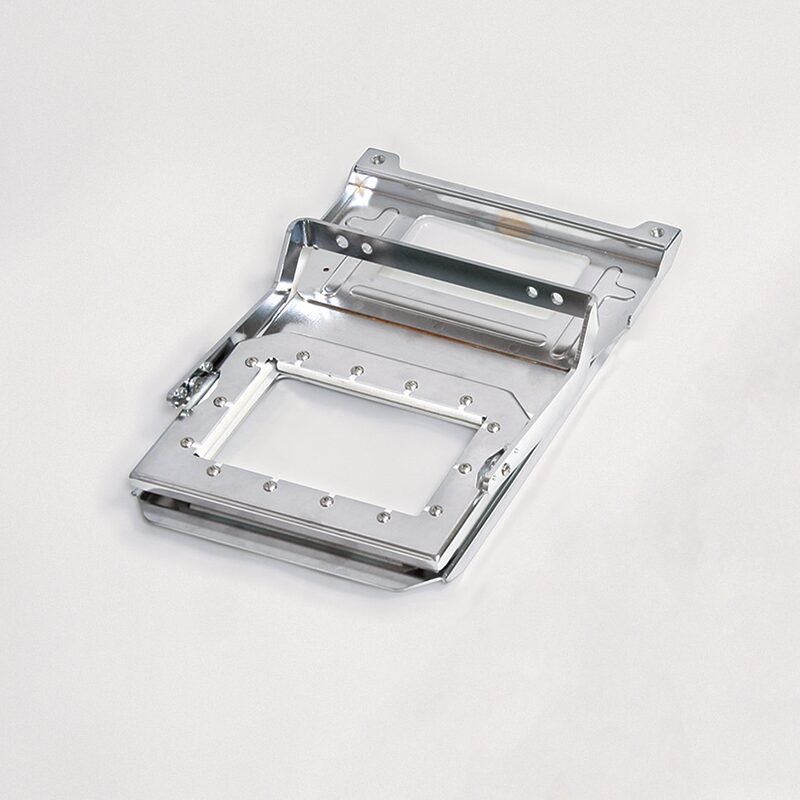 P/N: MR730220 CLAMP FRAME UPPER ASSY (70X120)<br />
P/N: MR730252 CLAMP FRAME LOWER ASSY (70X120)<br />
P/N: ME730250 CLAMP FRAME LOWER ASSY (70X120, with flange) <br />
The part number for the lower frame varies depending on the presence of a flange. Lower frames with a flange are compatible with specific models only.<br />
