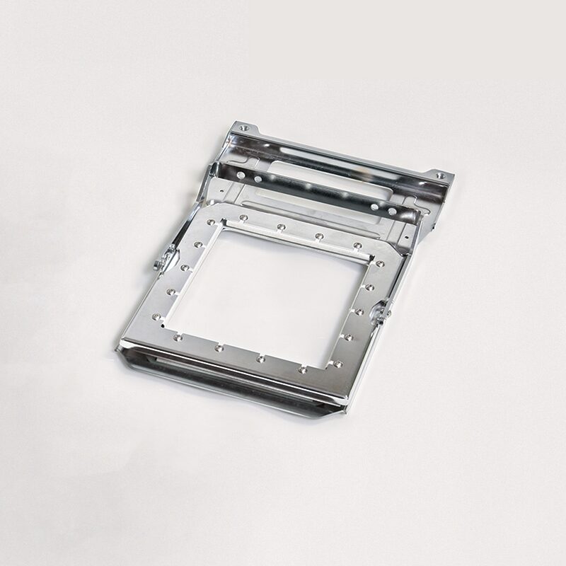 P/N: MR730240 CLAMP FRAME UPPER ASSY (140X120)<br />
P/N: MR730272 CLAMP FRAME LOWER ASSY (140X120)<br />
P/N: ME730290 CLAMP FRAME LOWER ASSY(140X120, with flange) <br />
The part number for the lower frame varies depending on the presence of a flange. Lower frames with a flange are compatible with specific models only.<br />
The actual embroidery area is 120x120 mm.